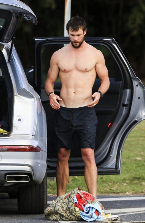 imperatorfurioso: Hemsworth  jfpb