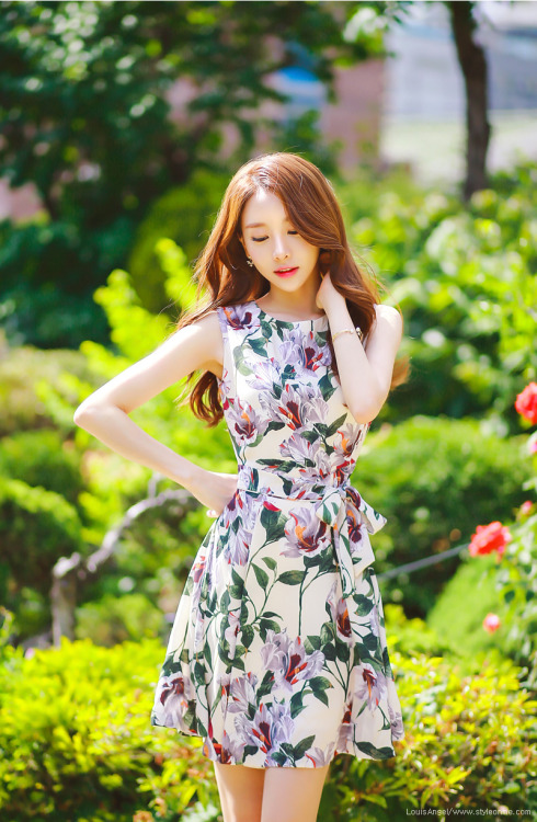 amberlpreston: Floral Print Sleeveless A-Line Dress