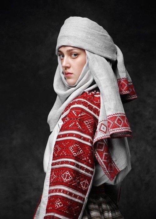 blueskygoldenground:Ethnic western Ukrainian