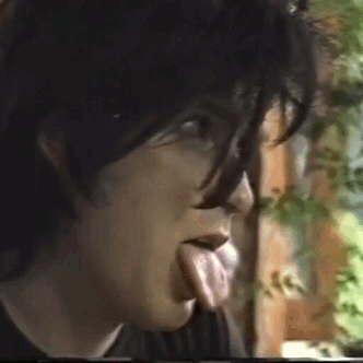tumblr_p6a87eZ6l01rysfeao1_400.gifv
