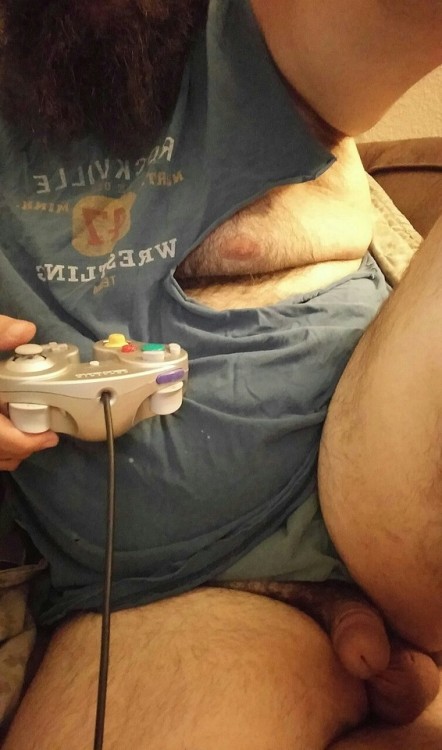 chriscross-applesause:  bubbalover1:  geinmeat:Game Cube “ Lil Package Edition”  Woof  The stuff of dreams