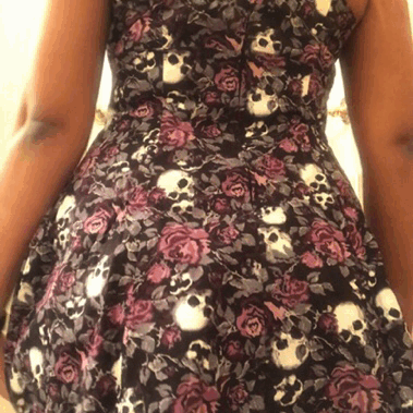 gohawaiianbunny:  Daddy thinks my dress is pretty, is my butt pretty too? 💜 Wishlist |