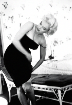 missmonroes: Marilyn Monroe photographed