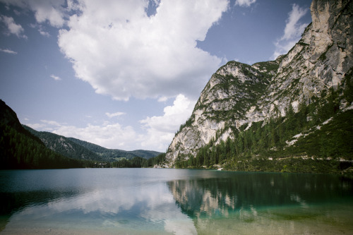 elenamorelli:{ afternoon on lake braies }Really beautiful.