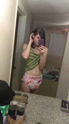 little-taybaby:  My new diapee cover and