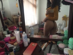 digim0m:  messy room but my butt is cute🍑 
