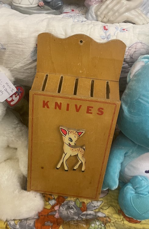 shiftythrifting:  i love this vaguely threatening