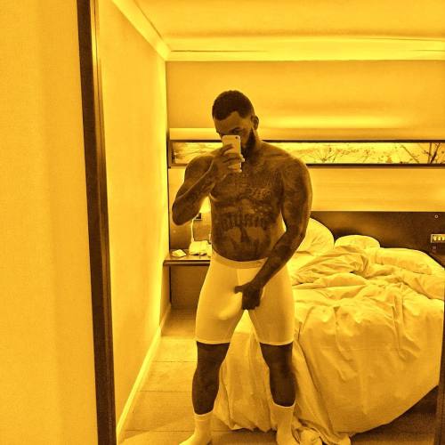 thecocoacumslut:  Trey Songz & The Game! adult photos