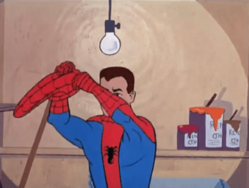 Питер укусил паук. Человек паук 1967 Питер Паркер. Spider man 1967 мемы. Паук который укусил Питера Паркера. Смешные моменты из мультика человек паук.