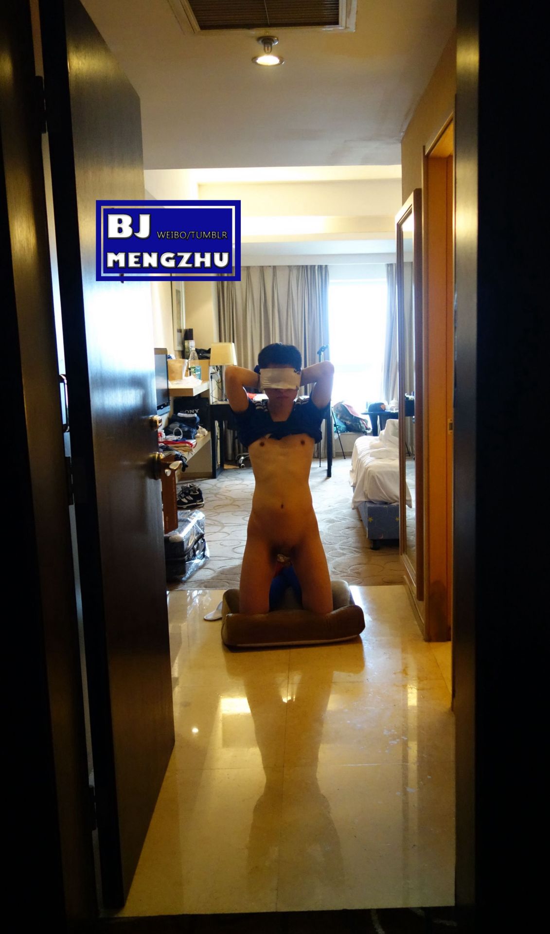 hornychineseboys:  This photo was sent to me by a White businessman who travels regularly