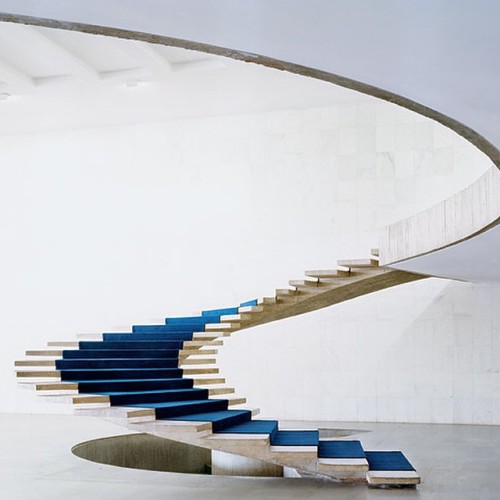 asthetiques: Staircase by Oscar Niemeyer, 1970. Located in the Itamaraty Palace, Brazil. via tinamo