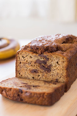 pbs-food:  Peanut Butter Chocolate Chunk Banana Bread 