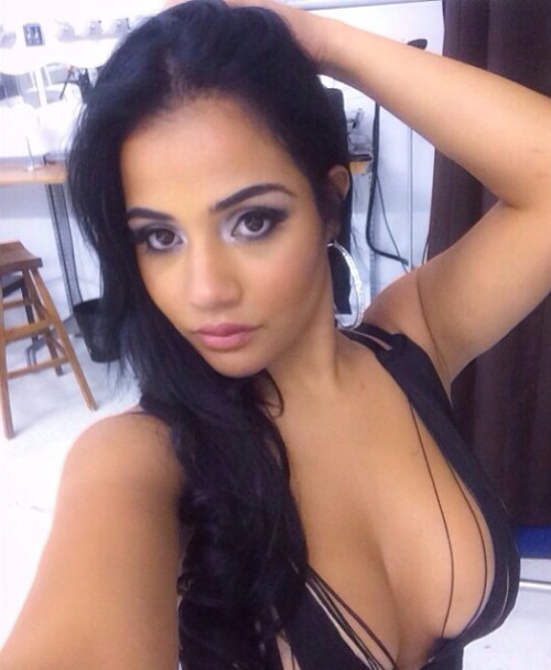 keithbaruch:  One of the most spectacular womans in the world just Gissy Doll. Cute, face, body, she all is perfect.  -una de las más espectaculares mujeres en el mundo, sólo puede ser Gissy Doll. Linda, cara, cuerpo, toda ella es perfecta.