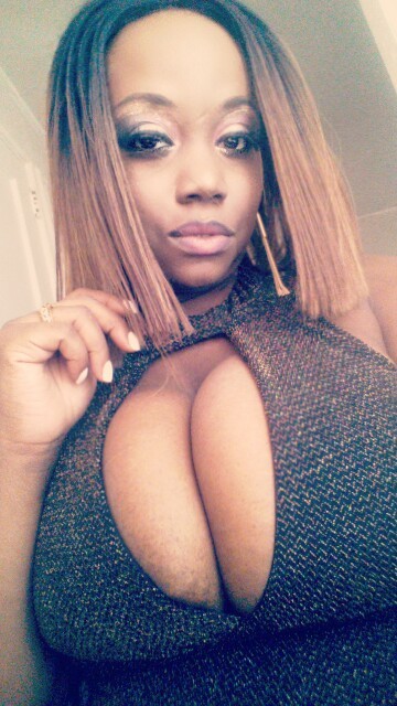 wynsongbyrd:  Loving me 😙 / Say hi on my Snapchat: WynSongByrd