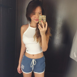 sgmeimei:  Accidentally found her in public