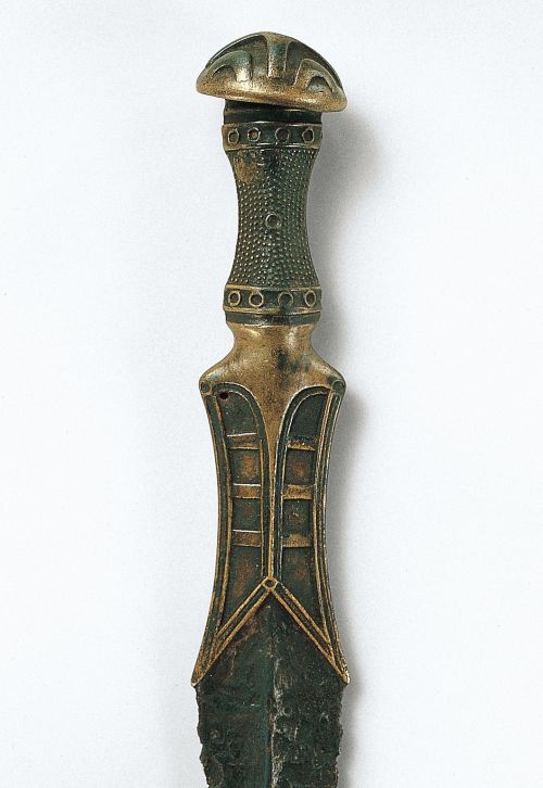 art-of-swords:Short Sword (Duan Jian)Dated: circa 4th–1st century B.C.E.Place of Origin: Xinji