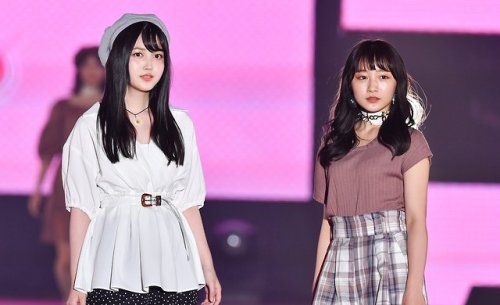 sakamichi-steps: 久保史緒里 + 山本彩加 × Seventeen × WEGORakuten GirlsAward 2019 SPRING/SUMMER