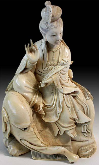 buddhabe:
“ Shuni mudra, the “seal of patience”. Quanyin seated on white elephant. Late Qing, ca. late 19th - early 20th century.
”