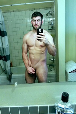 brainjock:  Who Got That D?  When I saw this beefcake bro he got my dick ALL THE WAY UP! Then I read the rest of his twitter feed and he is a Right Wing Nutjob :-/ He has a 6 year old and he played college baseball at a D1 school in NYC. He claims he