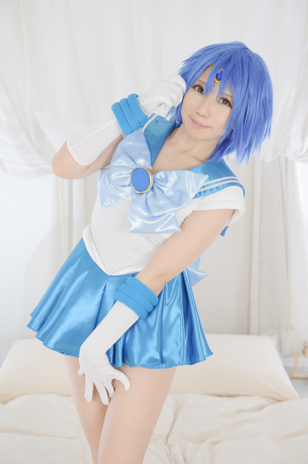 cosplay-and-costumes:  sailor mercury by tenshi miyu Full album: http://imgur.com/r/cosplaygirls/O6Lrs