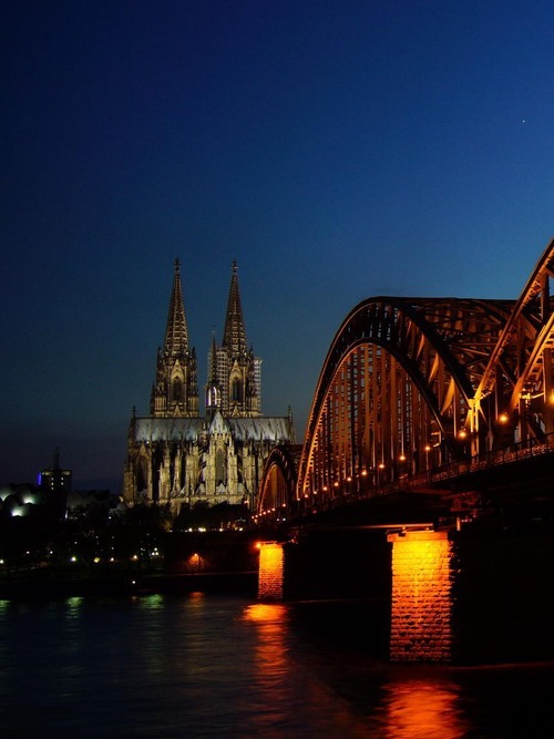 Cologne Cathedral - Cologne - Germany (by Dragos Botezat)