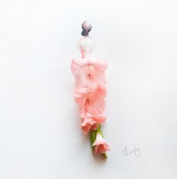 vraieronique-blog:  So delicate  Flowergirls by Lim Zhi Wei / Love Limzy, Malaysian artist. 