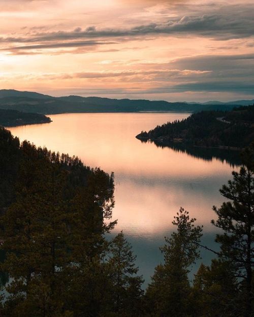 || Photo from @claythomasgifford || Coeur d'Alene || Image selected by @ericmuhr || Join us in explo