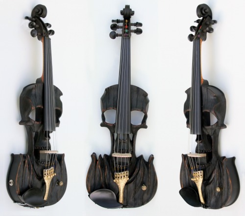 Porn Pics thefabulousweirdtrotters:  Skull Violin by