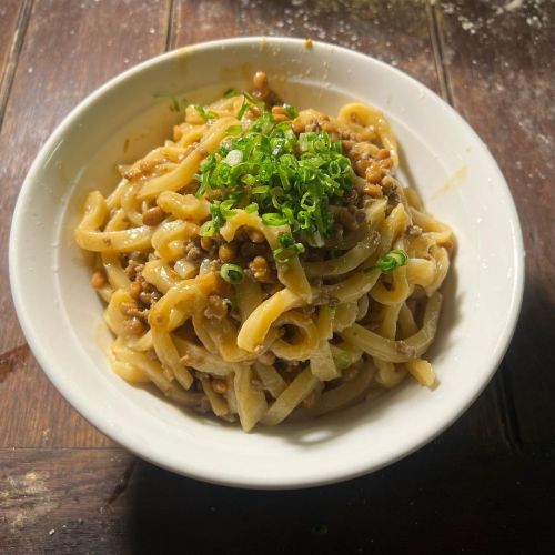 MAPO NATTO PASTA.
Taniguchi-san talked about “HAKATA UDON” noodles, so I wanted to make soft and fluffy noodles, so I tried it with 50% water.
I added NATTO (fermented soybeans) and MENTUYU (sweet soy sauce) to yesterday’s “MAPO NIKU MISO" (bean...
