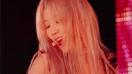 ot9s:  PHANTASIA in Japan - TaeyeonÂ 