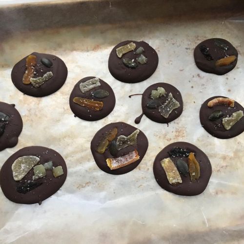 leftover chocolate mendiants #mendiants #mendiantsauchocolat #bakerstreat #frenchchristmastreats htt