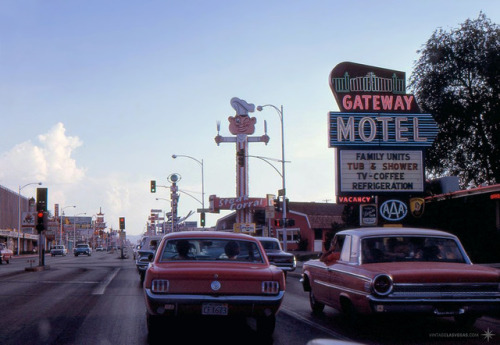 vintagelasvegas:Las Vegas Blvd at Charleston, July 1967Gateway Motel, Steak Corral, looking south.
