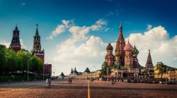 ruspeach:SOUND: https://www.ruspeach.com/en/news/5729/ Сердце Москвы - Красная площадь. The Moscow’s heart - Red Square.красный [kràsnyj] - red www.ruspeach.com