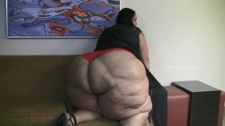 jotopp:  Native Pear’s enormous fat doughy ssbbw cellulite butt exposed