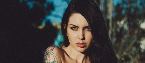 finofilipino:  La moza del día es Ashley Holat. En el Arca de Fino su galería con 73 fotos + nuevo aporte de la finónima Kissinmy.