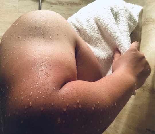 itszhouke: Like man and towel.