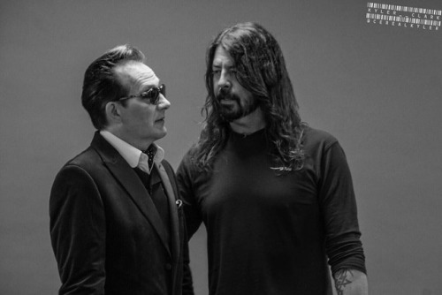 mrrightandmrbubble: cerealkyler: “#DaveGrohl chats with #thedamned frontman #DaveVanian backst