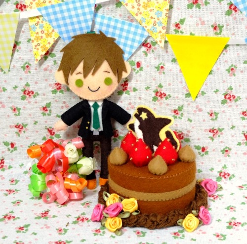 thieveslikeus103:Now it’s November 17th in Japan, and it is Makoto’s 17th birthday! To celebrate the