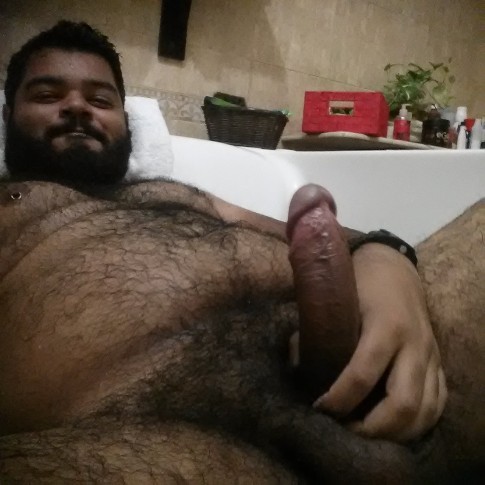joejoegarza: israosodf: naughtyjustlikeyou: CubAlpha  #2-1 Me gusta…