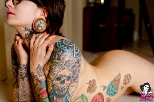 ohmygodbeautifulbitches:  Exning 