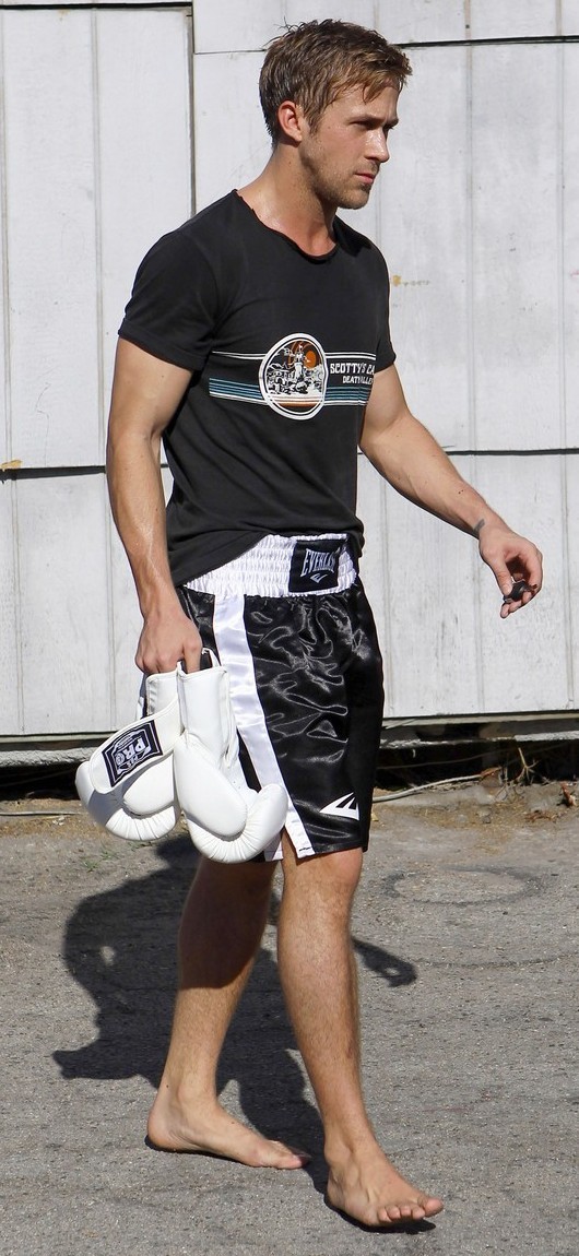barefootnfamous:  Ryan Gosling (click to enlarge) 