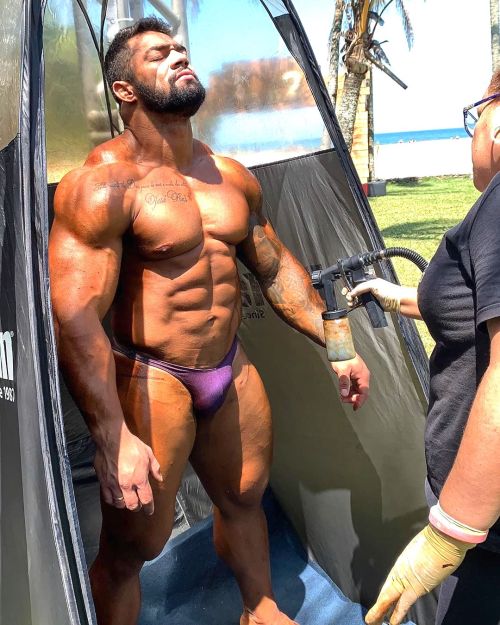 needsize:  Bruno Santos