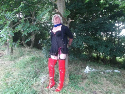 lin-jo:  Shaun likes his whore to wear these thigh length red stiletto heel boots
