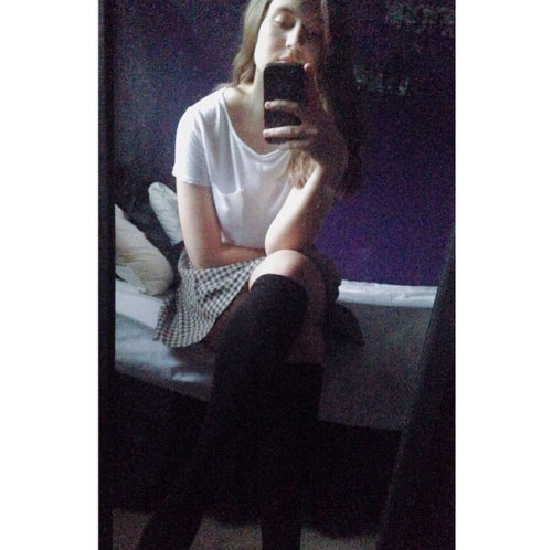 youbelongwithmes:i haven’t taken any selfies recently bc im not feeling the photogenic selfie vibe s