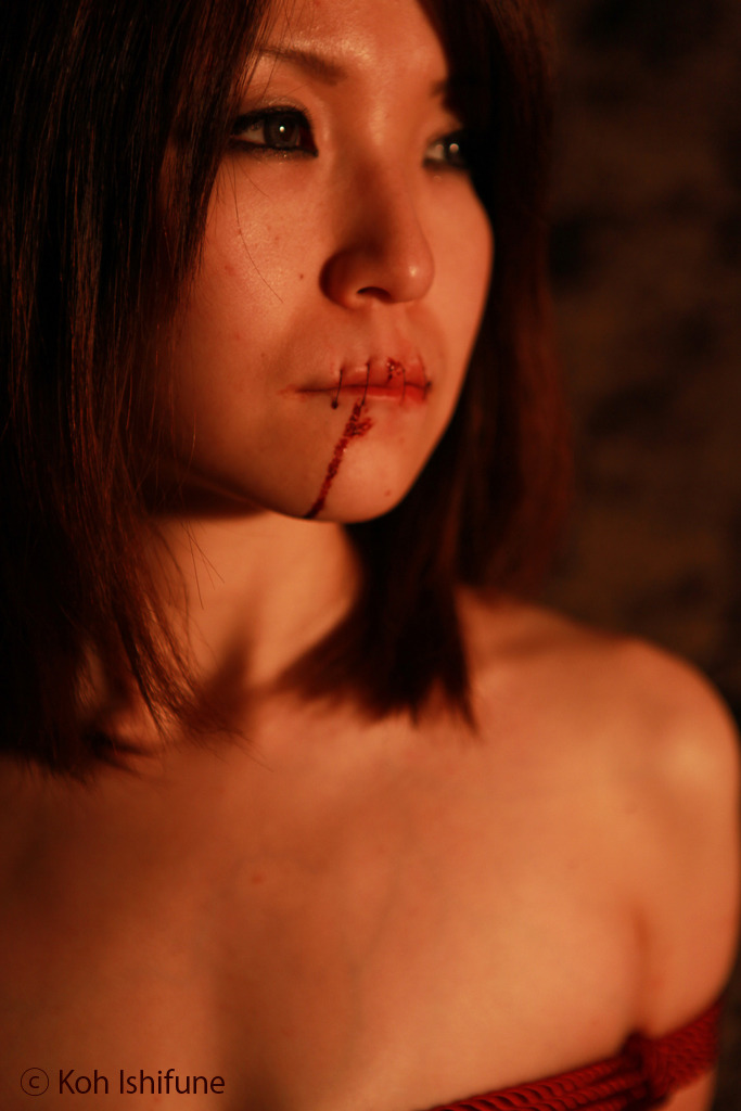 brokenandbought:  Not through the hand though, definitely. *shudders* I already know