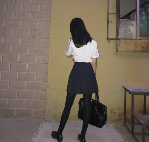 bitchasme:和炮友住一星期～穿的裤袜比较厚呢ˊ_&gt;ˋ