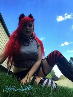 kit-foxxy:  stardust-modeling:  Foxxy looking fierce with her red hair!!  If you guys haven’t already follow @stardust-modeling to see tons of the cutest pets! ❤️❤️🦊~collar in this set made by the amazing @rottenmorgue 