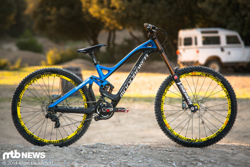 einerundesache: Danny Harts brandnew Mondraker Summum Carbon. Pic by Maxi Dickerhoff.