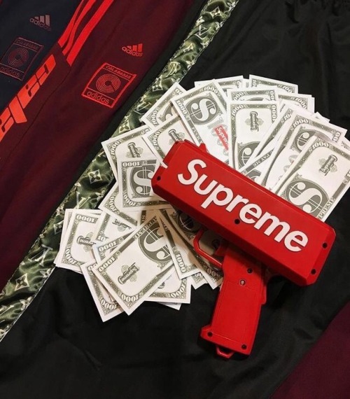 supremeundgrnd: Supreme x Calabasas