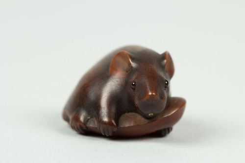 Netsuke of a Rat Grasping a Soybean Pod | Japan | Edo period (1615–1868)